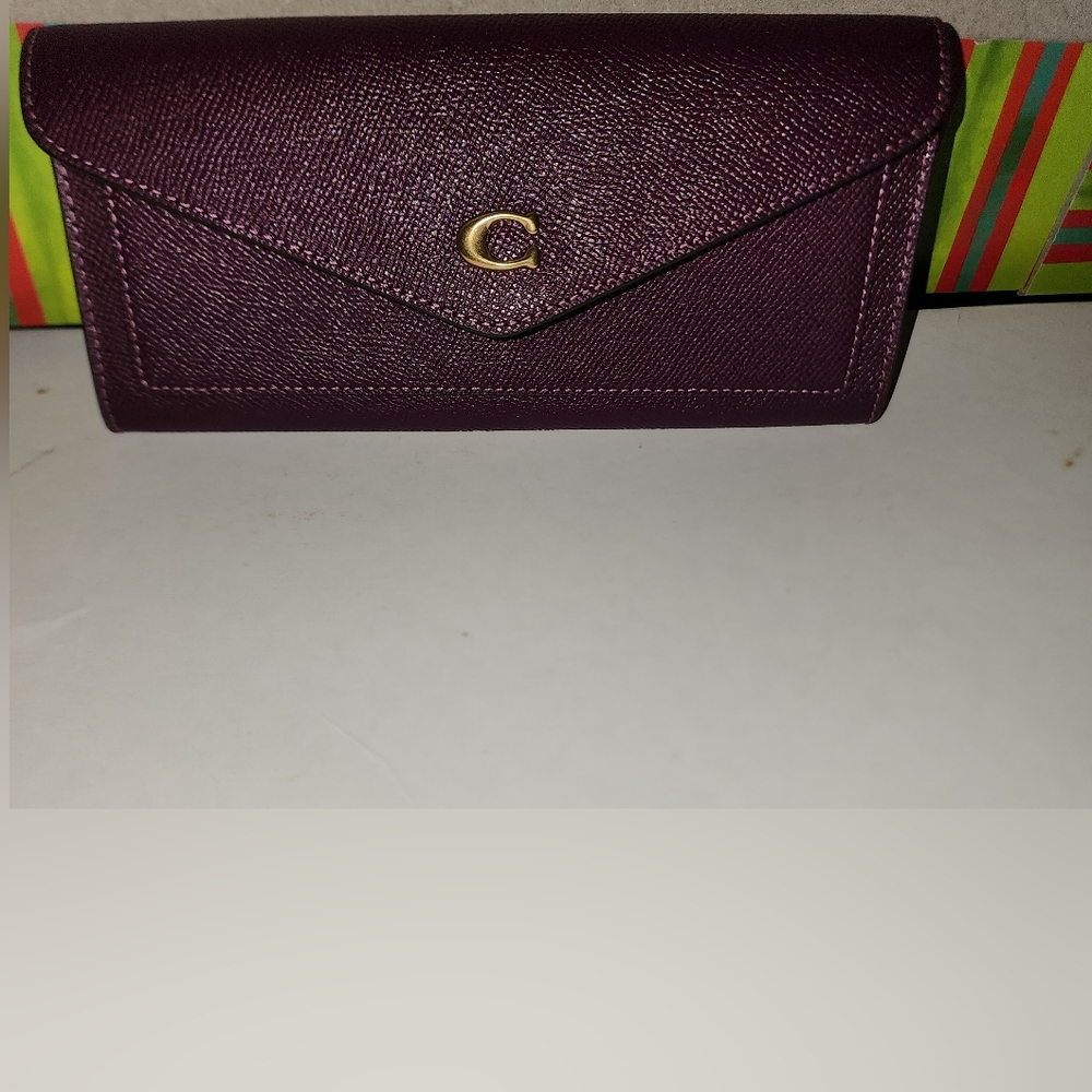 COACH Signature Logo Wyn Soft Leather Wallet